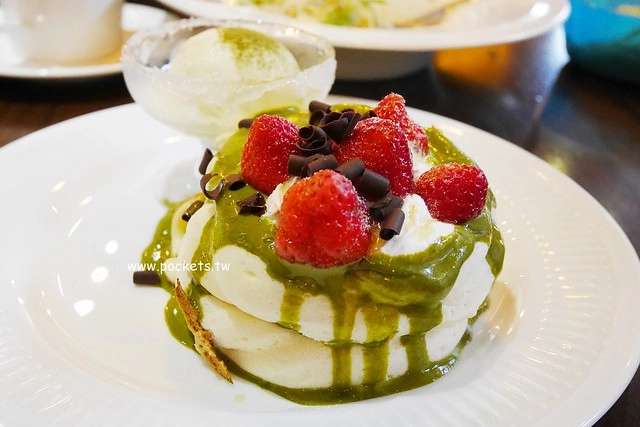 樂丘廚房 LEO CHIU┃台中東海美食：東海商圈超人氣義式餐廳，餐點平價好吃CP值高，下午茶舒芙蕾讓我吃完很驚艷 @飛天璇的口袋