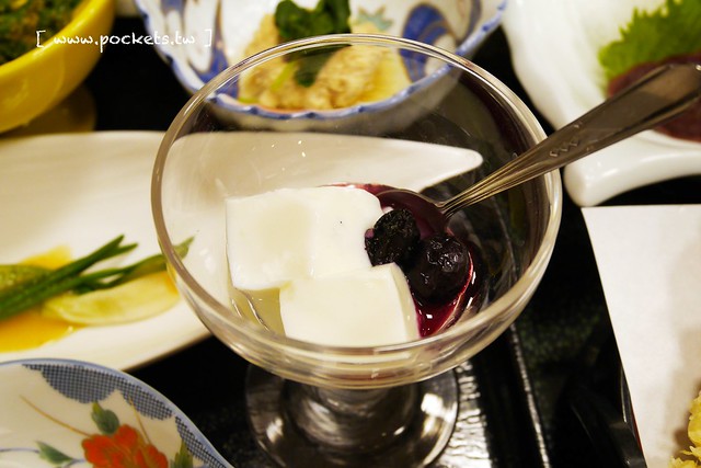 內田屋旅館．Uchidaya┃福島住宿推薦：擁有140年歷史的老旅館，位於圓藏寺旁邊，一泊二食+露天風呂，飯店備有免費wifi，老闆娘服務親切 @飛天璇的口袋