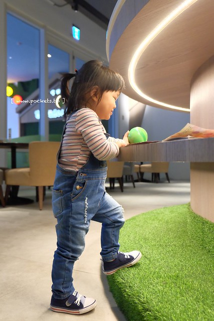 Hide&Seek嘻遊聚親子餐廳┃台中西屯美食：使用德國HABA頂級無毒遊具，沙坑、球池、溜滑梯&hellip;讓小孩子賴著不走的遊戲天堂，餐點的表現也不錯 @飛天璇的口袋