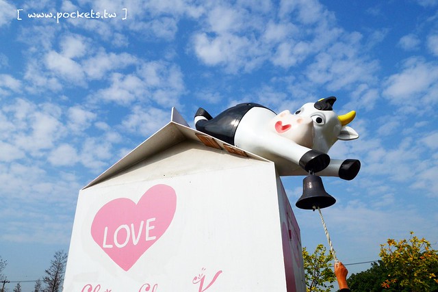 雲林崙背｜千巧谷牛樂園牧場：結合沙坑、餵魚、美食、牧場，適合親子旅遊的地點 @飛天璇的口袋