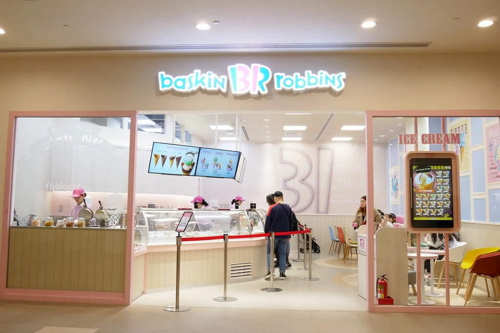 31冰淇淋┃台中三井：風靡美國的31冰淇淋又回台灣了，顏色紛繽濃郁滑順的好味道 @飛天璇的口袋