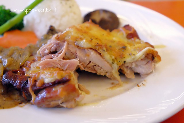 台中新社｜桃李河畔．新社著名景觀餐廳，浪漫森林玻璃屋 @飛天璇的口袋