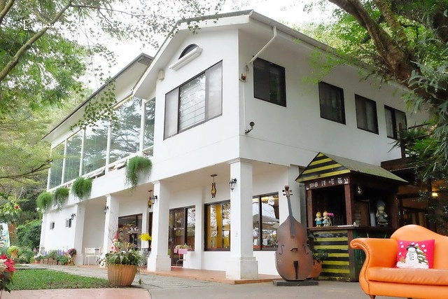 台中新社｜桃李河畔．新社著名景觀餐廳，浪漫森林玻璃屋 @飛天璇的口袋