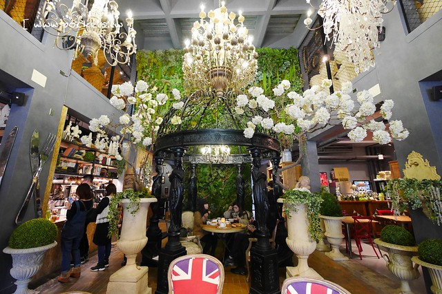 Q Garden Cafe｜有如置身南歐花園的浪漫氛圍，集合早午餐、咖啡、披薩和進口傢俱花器，彰化超漂亮IG打卡新景點(已停業) @飛天璇的口袋