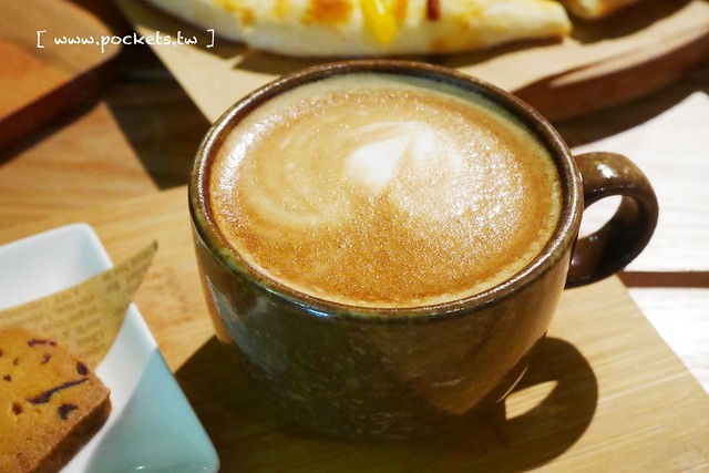 Q Garden Cafe｜有如置身南歐花園的浪漫氛圍，集合早午餐、咖啡、披薩和進口傢俱花器，彰化超漂亮IG打卡新景點(已停業) @飛天璇的口袋