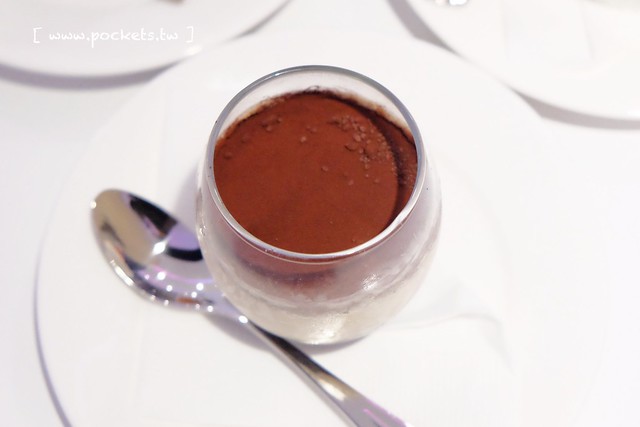 X Burger ┃台中南屯美食：台中最具現代感的美式餐廳，早午餐、晚餐、宵夜&hellip;一應俱全，夜貓子宵夜時段的好選擇 @飛天璇的口袋