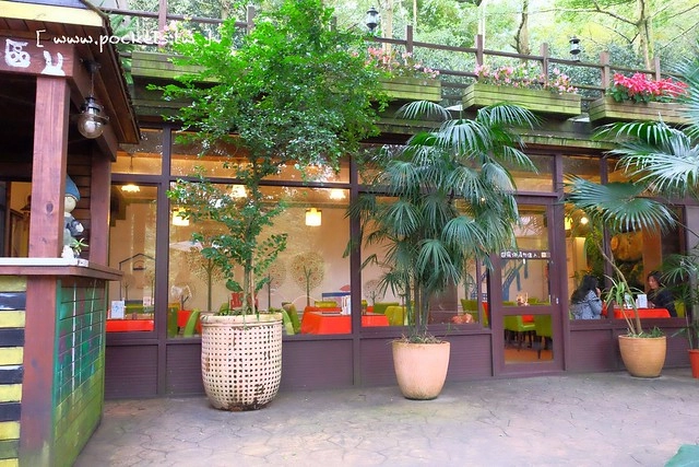 台中新社｜桃李河畔．新社著名景觀餐廳，浪漫森林玻璃屋 @飛天璇的口袋