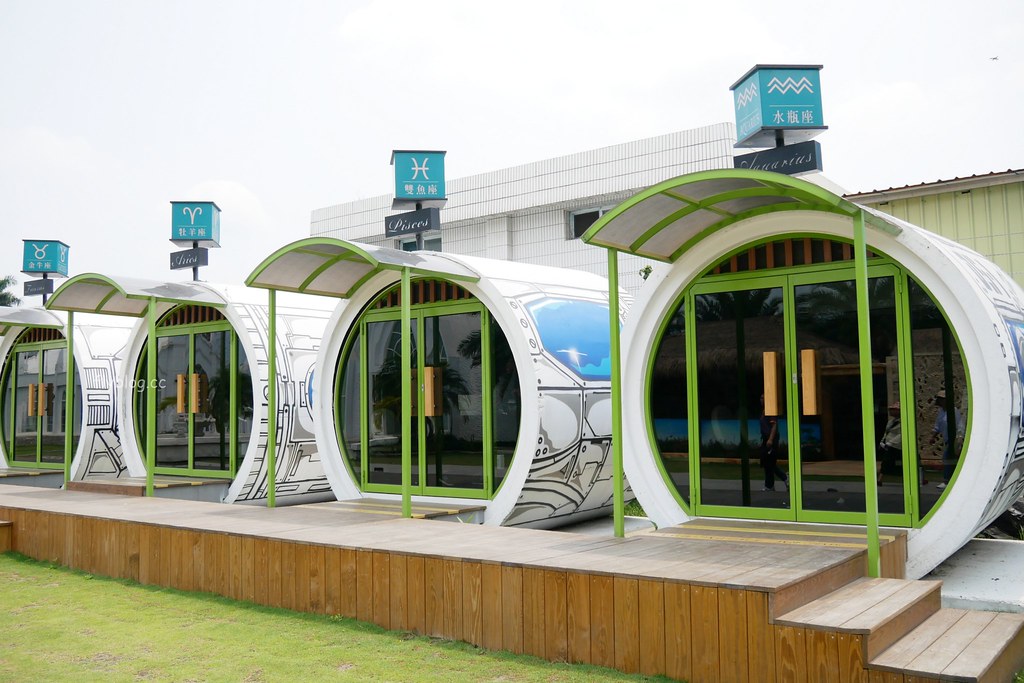 琉璃仙境｜員林超夯拍照景點琉璃仙境，魔戒哈比村、峇里島風餐廳、哥德式教堂、希臘式建築、沙坑大草皮 @飛天璇的口袋