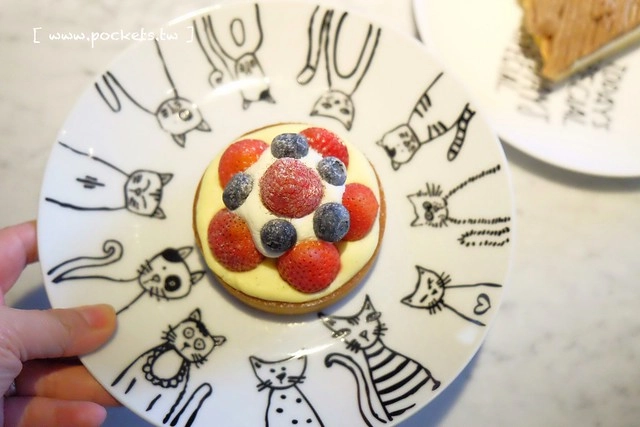 台中10間甜點懶人包：CJSJ、序曲、甜忌廉甜點店、葉食甜點工作室、發酵、綠廊精品美食、花火甜點工場、旬蜜法式甜點、SJS法式甜點、SIANG HAO手作甜點 @飛天璇的口袋