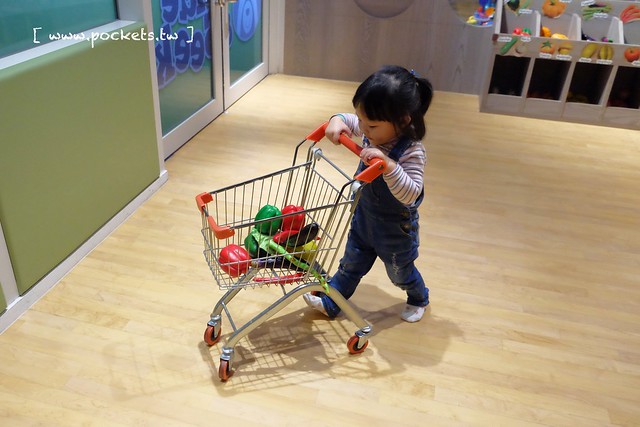 Hide&Seek嘻遊聚親子餐廳┃台中西屯美食：使用德國HABA頂級無毒遊具，沙坑、球池、溜滑梯&hellip;讓小孩子賴著不走的遊戲天堂，餐點的表現也不錯 @飛天璇的口袋