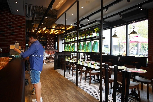 Street Churros ┃台中東區美食：韓國超人氣排隊美食，每日現做吉拿圈專賣店，台中秀泰影城S1館一樓3/31開幕 @飛天璇的口袋