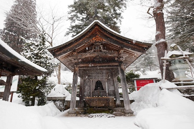 圓藏寺┃福島旅遊景點：赤牛的發源地，日本的三大虚空藏尊之一，摸紅牛許願就會成真哦！ @飛天璇的口袋