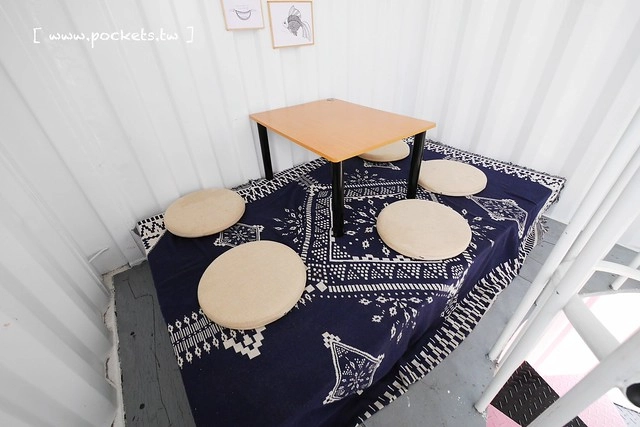 HAO YU 好悠咖啡｜田中超夯的IG打卡熱門景點，可愛又夢幻的彩虹貨櫃屋咖啡，喝下午茶遛小孩的好地方(已歇業) @飛天璇的口袋