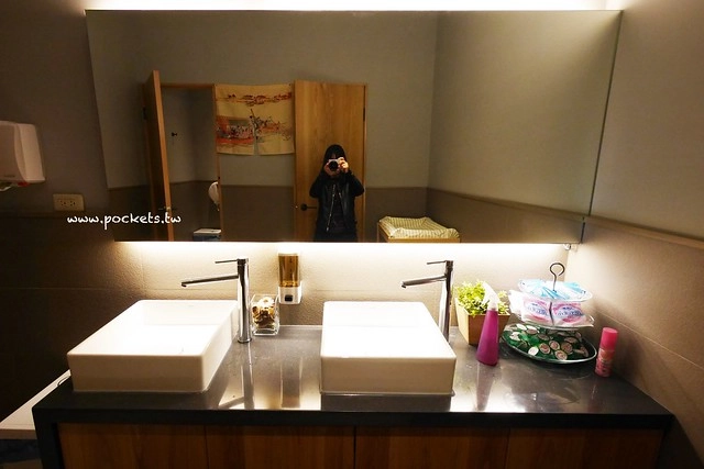 【台中南屯】灰鴿：台中CP值超高的火鍋餐廳，幾歲生日送幾隻蝦 @飛天璇的口袋