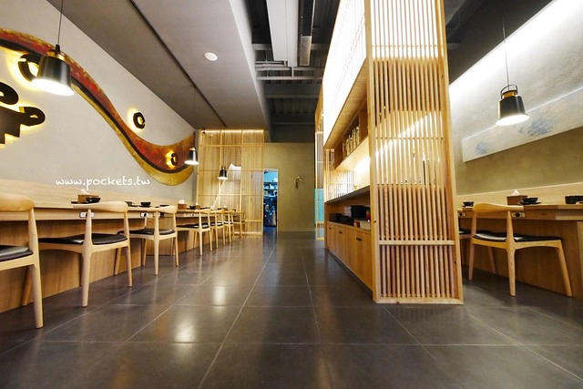 【台中南屯】灰鴿：台中CP值超高的火鍋餐廳，幾歲生日送幾隻蝦 @飛天璇的口袋