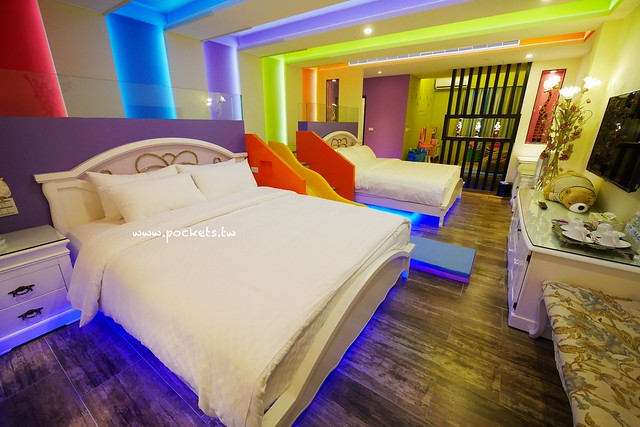 埃及白宮┃宜蘭親子民宿：溜滑梯主題套房，還有游泳池、電動車、下午茶和豐盛早餐，一入住就賴著不想走的小孩天堂 @飛天璇的口袋