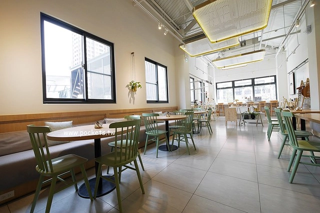 台中西屯｜Ivette cafe，座落於秋紅谷公園旁的貴婦級早午餐店，Tiffany藍的裝潢環境明亮 @飛天璇的口袋