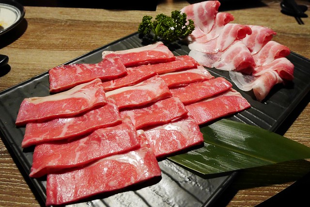 牧沐苑精緻麻辣火鍋┃台中西屯美食：麻辣火鍋中的精品店，美國Prime牛肉、澳洲M9和牛、各式生猛海鮮、專業吃法壽喜燒新上市！ @飛天璇的口袋