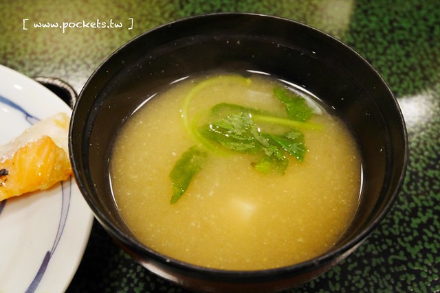 內田屋旅館．Uchidaya┃福島住宿推薦：擁有140年歷史的老旅館，位於圓藏寺旁邊，一泊二食+露天風呂，飯店備有免費wifi，老闆娘服務親切 @飛天璇的口袋