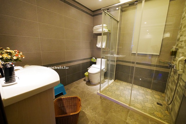 埃及白宮┃宜蘭親子民宿：溜滑梯主題套房，還有游泳池、電動車、下午茶和豐盛早餐，一入住就賴著不想走的小孩天堂 @飛天璇的口袋