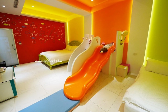 埃及白宮┃宜蘭親子民宿：溜滑梯主題套房，還有游泳池、電動車、下午茶和豐盛早餐，一入住就賴著不想走的小孩天堂 @飛天璇的口袋