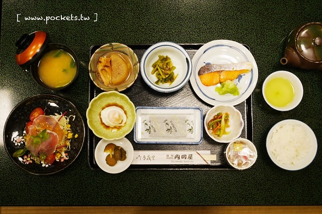 內田屋旅館．Uchidaya┃福島住宿推薦：擁有140年歷史的老旅館，位於圓藏寺旁邊，一泊二食+露天風呂，飯店備有免費wifi，老闆娘服務親切 @飛天璇的口袋