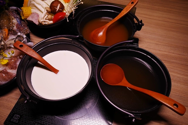 【台中南屯】灰鴿：台中CP值超高的火鍋餐廳，幾歲生日送幾隻蝦 @飛天璇的口袋