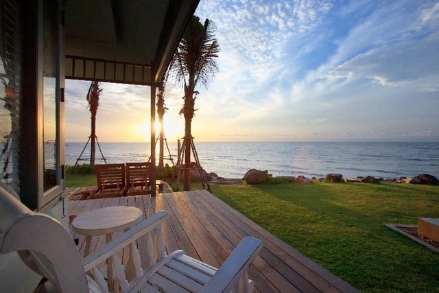 泰國華欣｜Devasom Hua Hin Resort 華欣德瓦索姆度假村，獨棟小木屋復古風套房，享受海邊一色的美景 @飛天璇的口袋