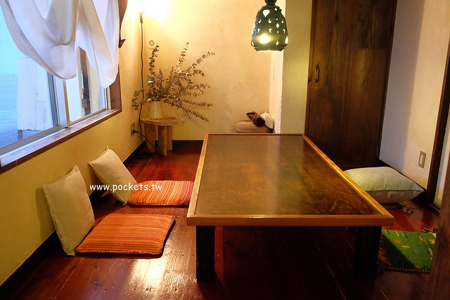 日本沖繩｜ごはん屋de SU-SU-SOON｜內行人才知道的隱藏版美食，沖繩傳統家庭料理，此次沖繩自由行最難忘的一間餐廳，美國村附近美食推薦 @飛天璇的口袋