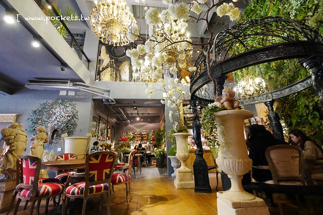 Q Garden Cafe｜有如置身南歐花園的浪漫氛圍，集合早午餐、咖啡、披薩和進口傢俱花器，彰化超漂亮IG打卡新景點(已停業) @飛天璇的口袋
