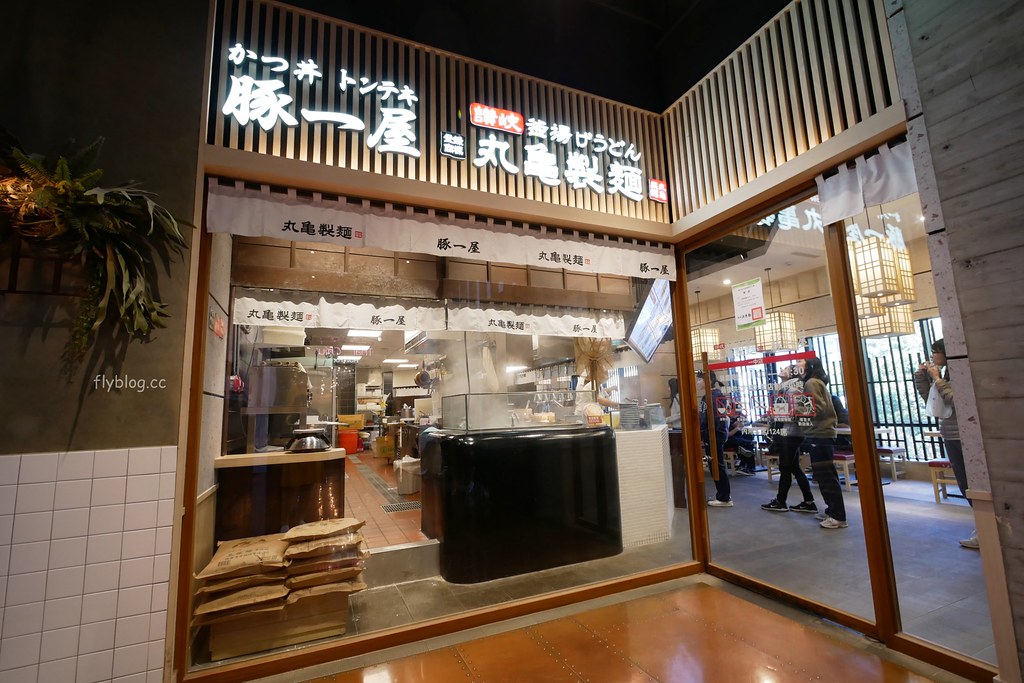 I PLAZA．愛廣場┃台中北區：集聚台中多家最潮的打卡名店，一中商圈愛廣場美食小吃懶人包 @飛天璇的口袋