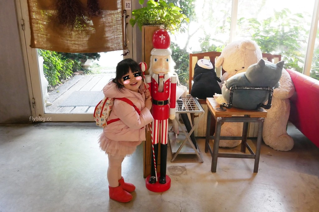 【台中東勢】里趣咖啡 Niki，柳暗花明又一村的咖啡館，IG拍照親子旅遊的好地方 @飛天璇的口袋