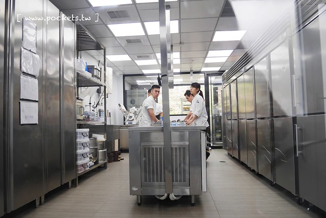 台中西區｜CJSJ法式甜點概念店．法國甜點米其林師傅領軍，草悟道散步美食 @飛天璇的口袋