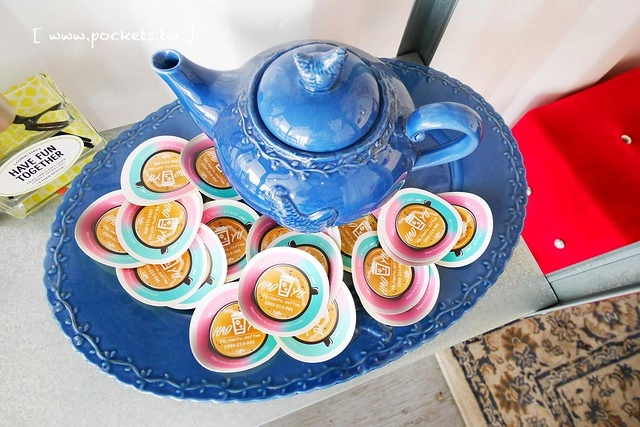 HAO YU 好悠咖啡｜田中超夯的IG打卡熱門景點，可愛又夢幻的彩虹貨櫃屋咖啡，喝下午茶遛小孩的好地方(已歇業) @飛天璇的口袋