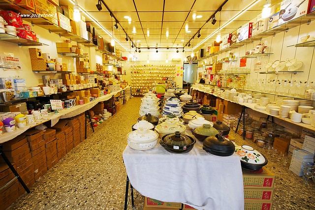 僑俐瓷器┃彰化餐具批發：$39元起！日本有田燒、瓷窯、輕量瓷、砂鍋、骨瓷杯、木餐盤、鍋碗瓢盆、下午茶具、禮盒、日本櫻花杯都有&hellip;讓人失心瘋的好地方！ @飛天璇的口袋