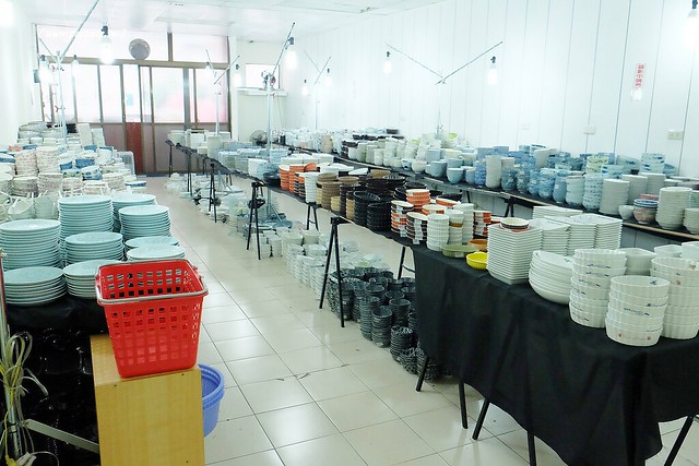 僑俐瓷器┃彰化餐具批發：$39元起！日本有田燒、瓷窯、輕量瓷、砂鍋、骨瓷杯、木餐盤、鍋碗瓢盆、下午茶具、禮盒、日本櫻花杯都有&hellip;讓人失心瘋的好地方！ @飛天璇的口袋