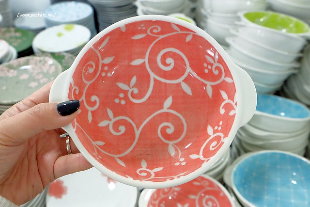 僑俐瓷器┃彰化餐具批發：$39元起！日本有田燒、瓷窯、輕量瓷、砂鍋、骨瓷杯、木餐盤、鍋碗瓢盆、下午茶具、禮盒、日本櫻花杯都有&hellip;讓人失心瘋的好地方！ @飛天璇的口袋