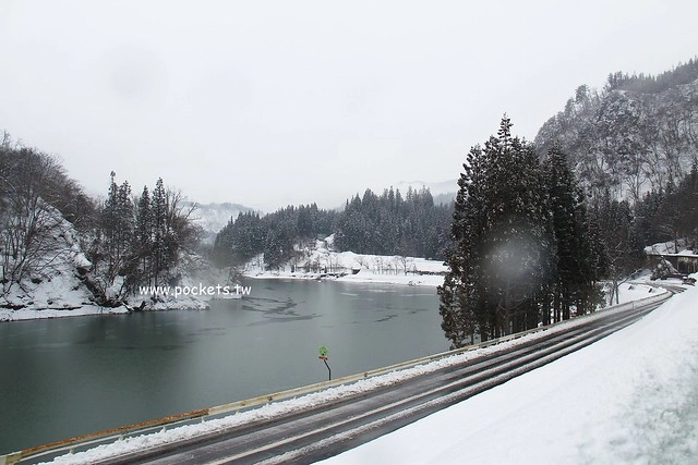 会津柳津&rarr;会津川口(JR只見線)┃福島旅遊景點：奧會津必訪旅遊景點推薦，搭火車欣賞冬季絕美只見線沿途風光 @飛天璇的口袋