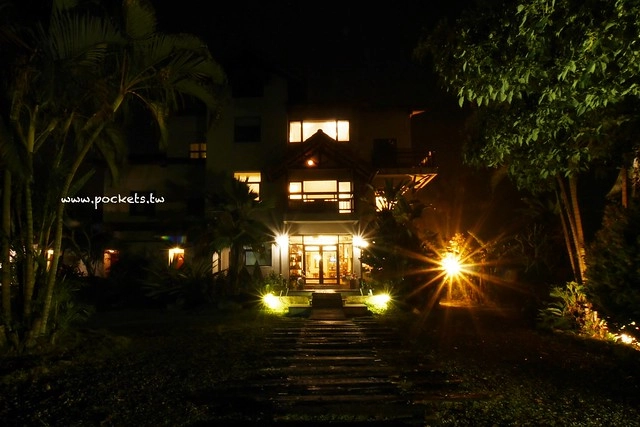 集集棕梠泉民宿┃南投民宿推薦：夏日南洋風情的優質民宿，擁有獨立大浴缸、免費wifi、腳踏車出借 @飛天璇的口袋