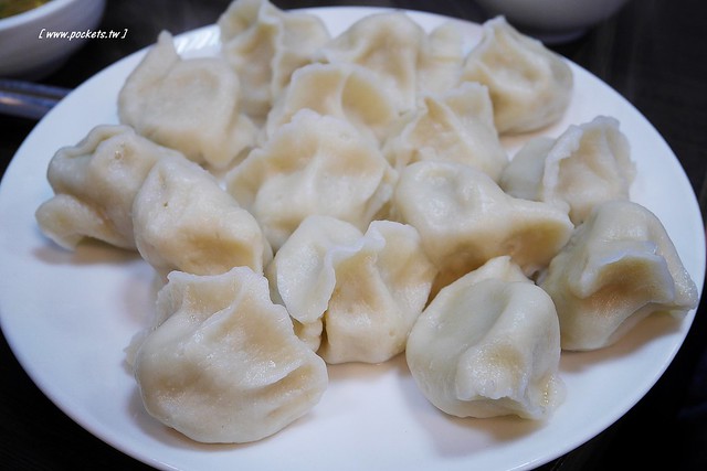 劉家酸菜白肉鍋：高雄超人氣連鎖火鍋店進駐台中，下午時段火鍋只要半價，鄰近南屯IKEA和向上花市 @飛天璇的口袋