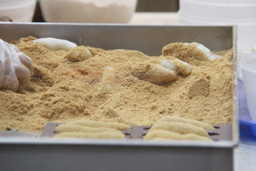 南投草屯｜方愫馨手工麻糬．草屯必買伴手禮方愫馨麻糬，超人氣手工麻糬現做軟Q好吃 @飛天璇的口袋