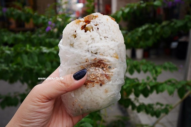 台中北屯｜海島飯糰，每天現滷燒肉、滷蛋和爌肉，北屯真材實料的好吃飯糰 @飛天璇的口袋