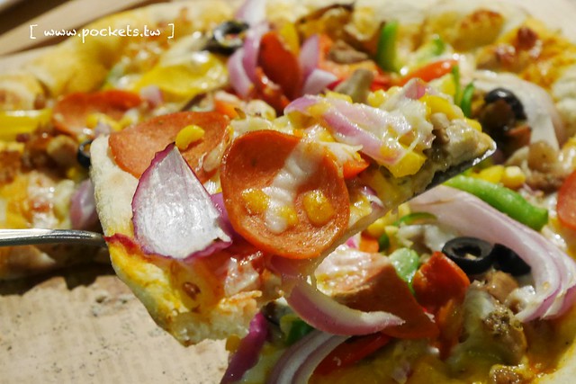 Q Garden Cafe｜有如置身南歐花園的浪漫氛圍，集合早午餐、咖啡、披薩和進口傢俱花器，彰化超漂亮IG打卡新景點(已停業) @飛天璇的口袋