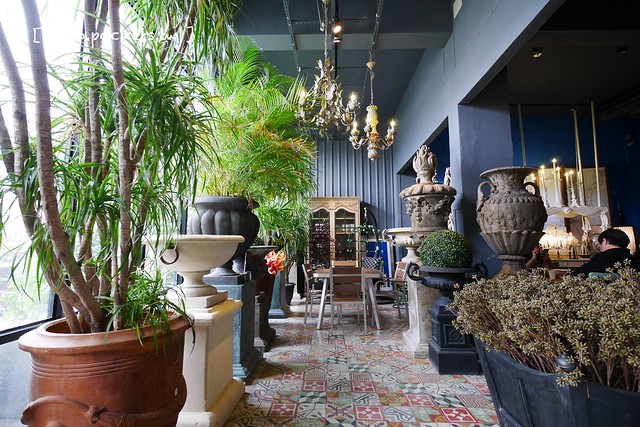 Q Garden Cafe｜有如置身南歐花園的浪漫氛圍，集合早午餐、咖啡、披薩和進口傢俱花器，彰化超漂亮IG打卡新景點(已停業) @飛天璇的口袋