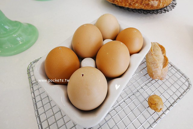 台中西屯｜Ivette cafe，座落於秋紅谷公園旁的貴婦級早午餐店，Tiffany藍的裝潢環境明亮 @飛天璇的口袋