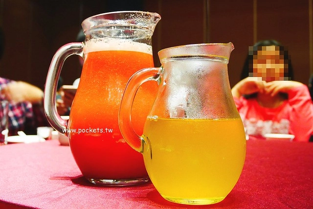 宜蘭礁溪｜蘭城晶英紅樓烤鴨，榮獲台灣十大烤鴨第一名，櫻桃霸王鴨一鴨五吃皮酥肉嫩 @飛天璇的口袋