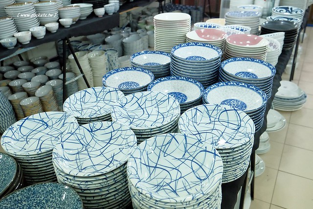 僑俐瓷器┃彰化餐具批發：$39元起！日本有田燒、瓷窯、輕量瓷、砂鍋、骨瓷杯、木餐盤、鍋碗瓢盆、下午茶具、禮盒、日本櫻花杯都有&hellip;讓人失心瘋的好地方！ @飛天璇的口袋