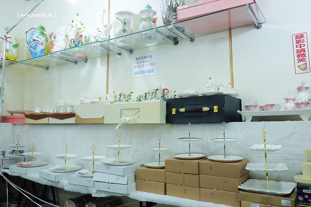 僑俐瓷器┃彰化餐具批發：$39元起！日本有田燒、瓷窯、輕量瓷、砂鍋、骨瓷杯、木餐盤、鍋碗瓢盆、下午茶具、禮盒、日本櫻花杯都有&hellip;讓人失心瘋的好地方！ @飛天璇的口袋