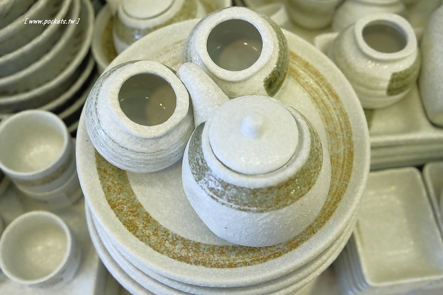 僑俐瓷器┃彰化餐具批發：$39元起！日本有田燒、瓷窯、輕量瓷、砂鍋、骨瓷杯、木餐盤、鍋碗瓢盆、下午茶具、禮盒、日本櫻花杯都有&hellip;讓人失心瘋的好地方！ @飛天璇的口袋