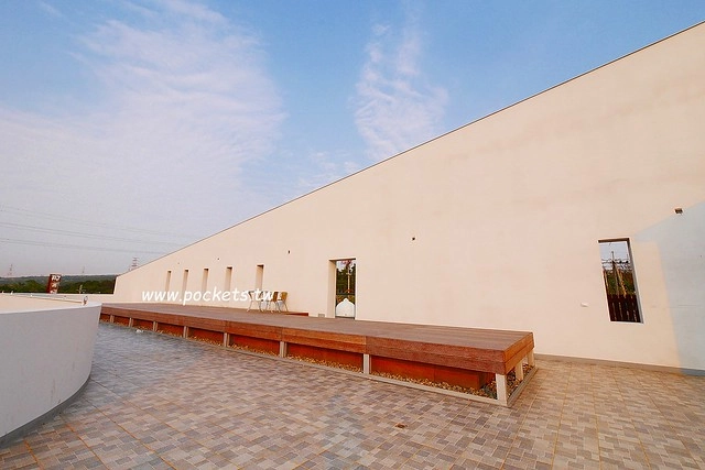 台中龍井｜綠朵休閒農場｜台中龍井純白色鋼琴外觀建築，可以同時觀賞日落和夜景，台中打卡景觀餐廳 @飛天璇的口袋